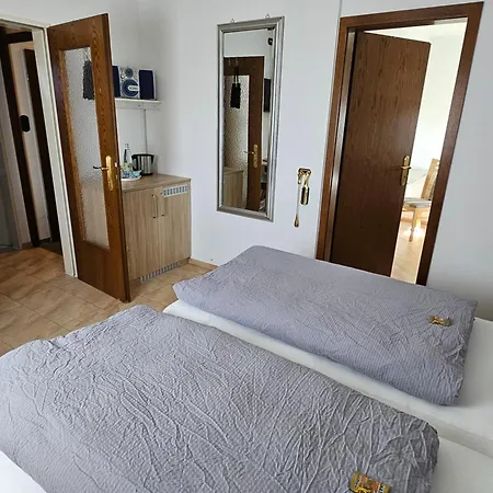 Loose Hotel